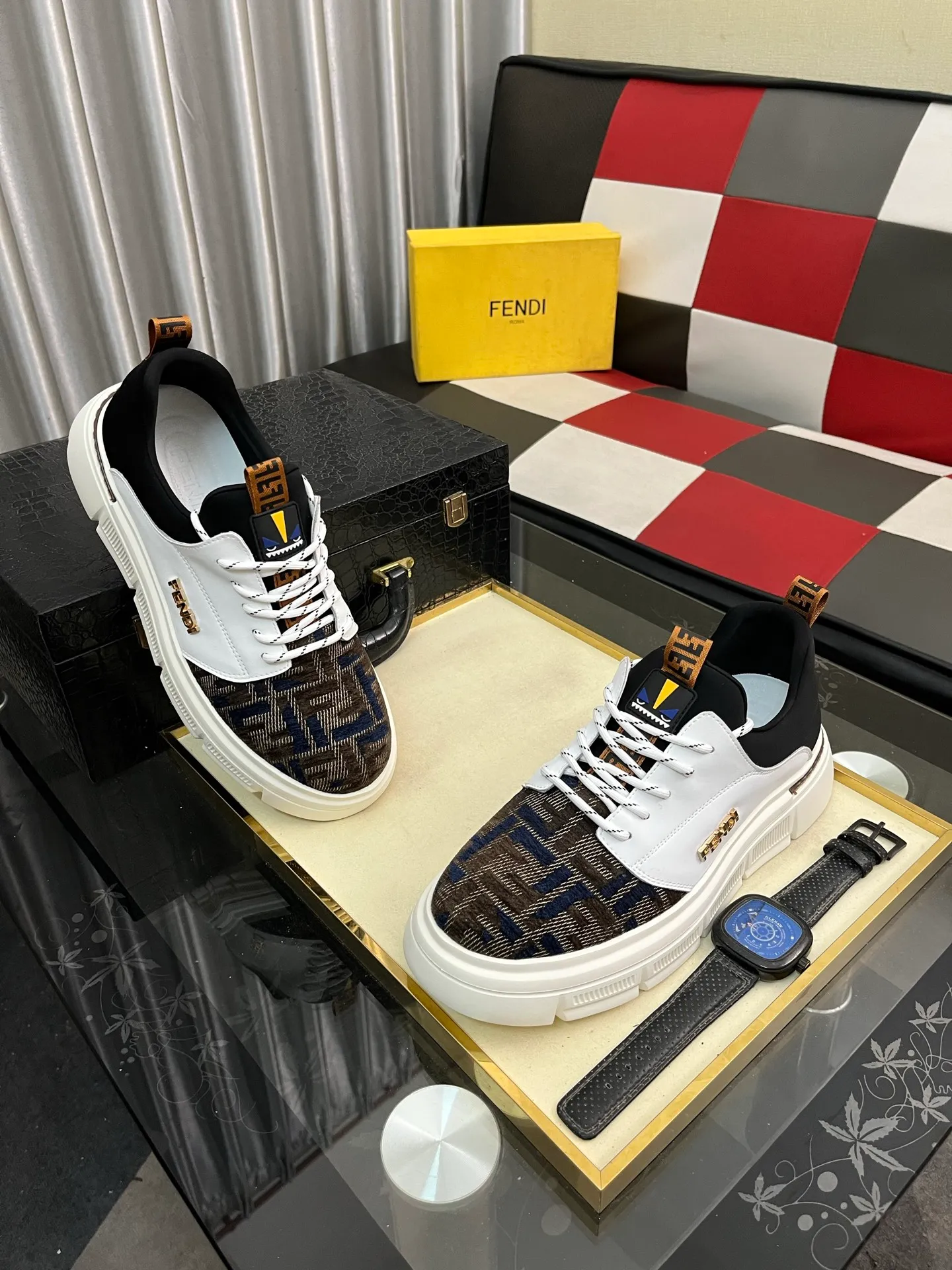Men's Men's Shoes💰420⌚️⌚️[FENDI] Fendi's classic and comfortable men's, this complex sneaker is made of soft calfskin➕genuine leather lining➕original ultra-light rubber material with rough outsole. This unique light style is suitable for the casual and refined sensibility of this season. It is comfortable and natural on the feet. It is an everyday style for casual travel in autumn and winter! Code number: 38-442️⃣Colors available